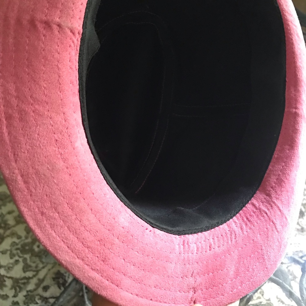 Pink Hat - Picture 4 of 4